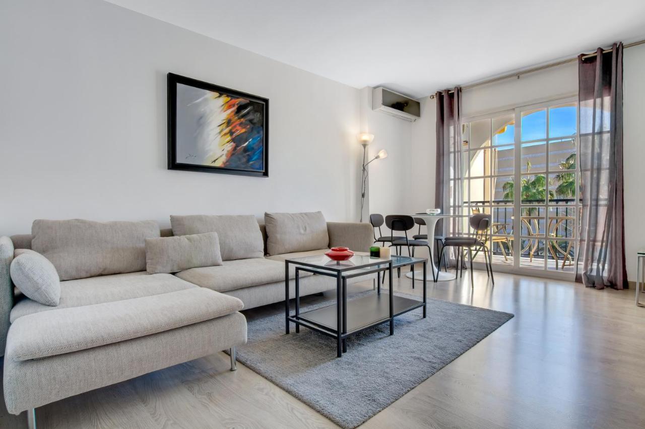 Imperial Puerto 2 4B By Ivi Real Estate Apartment ตอร์เรโมลิโนส ภายนอก รูปภาพ