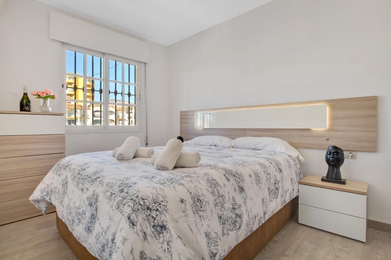 Imperial Puerto 2 4B By Ivi Real Estate Apartment ตอร์เรโมลิโนส ภายนอก รูปภาพ